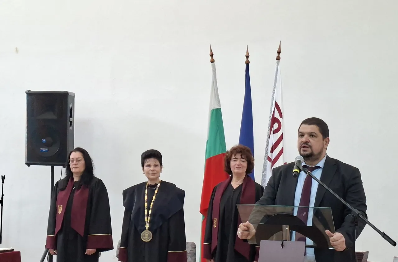 Випуск 2025 на Факултета по педагогика към ЮЗУ получи дипломите си