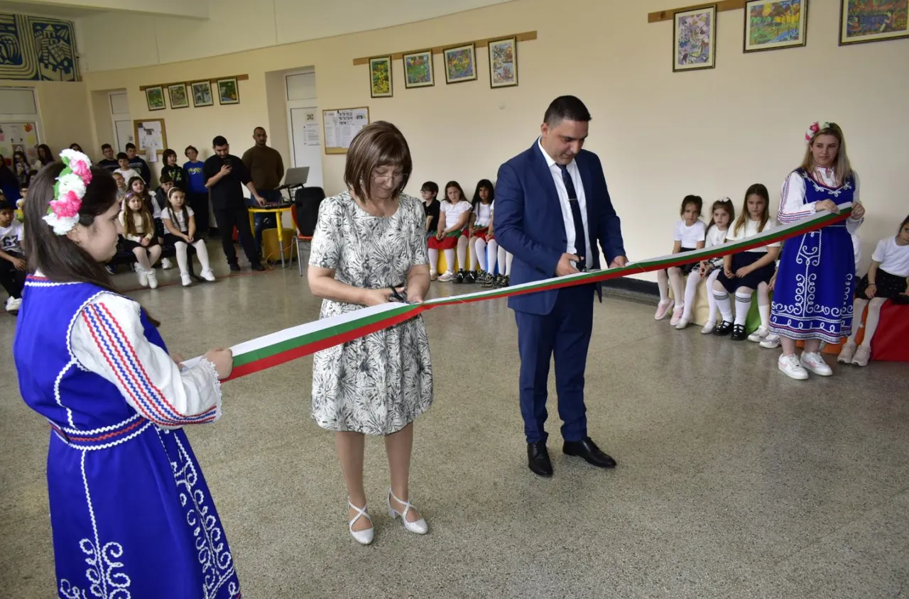 Откриха STEM кабинет в училището в Кочериново