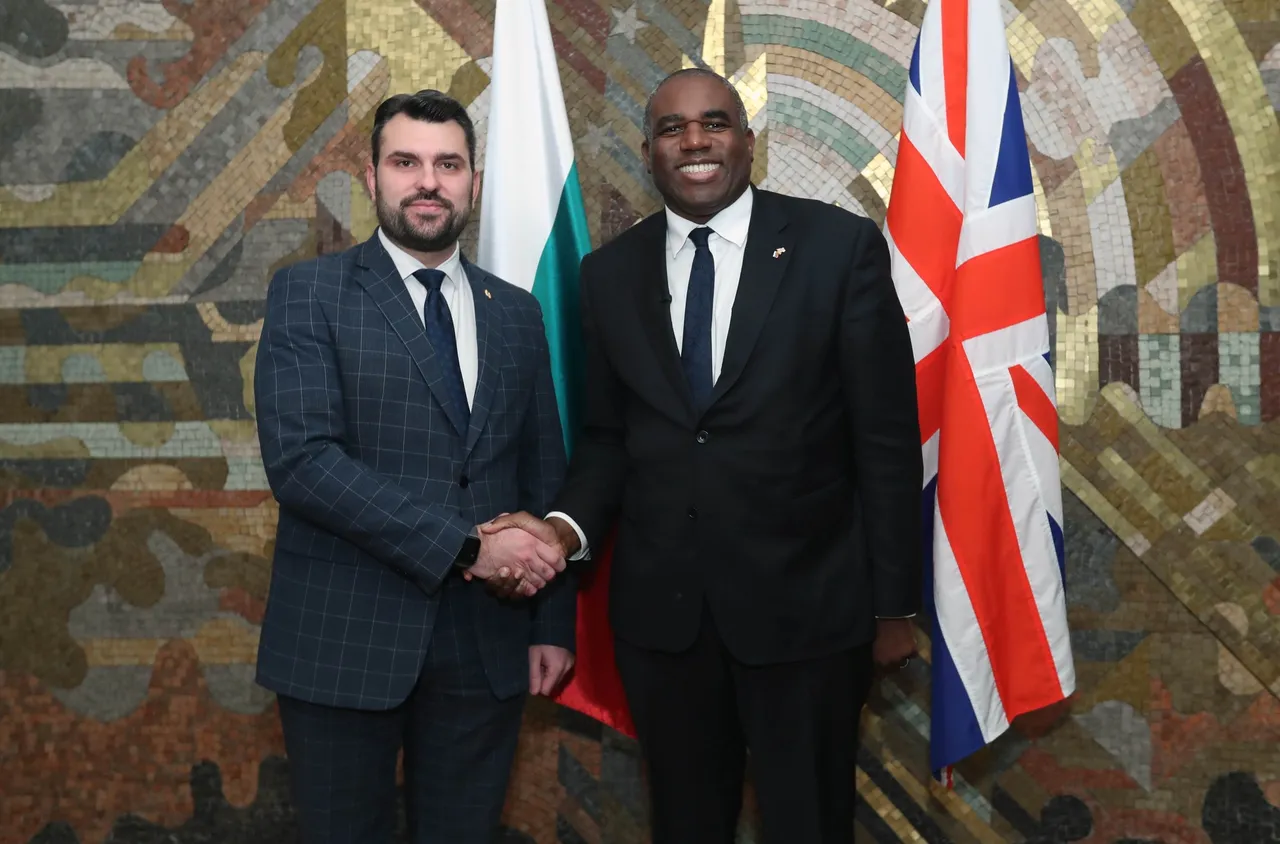 Британският външен министър на визита у нас