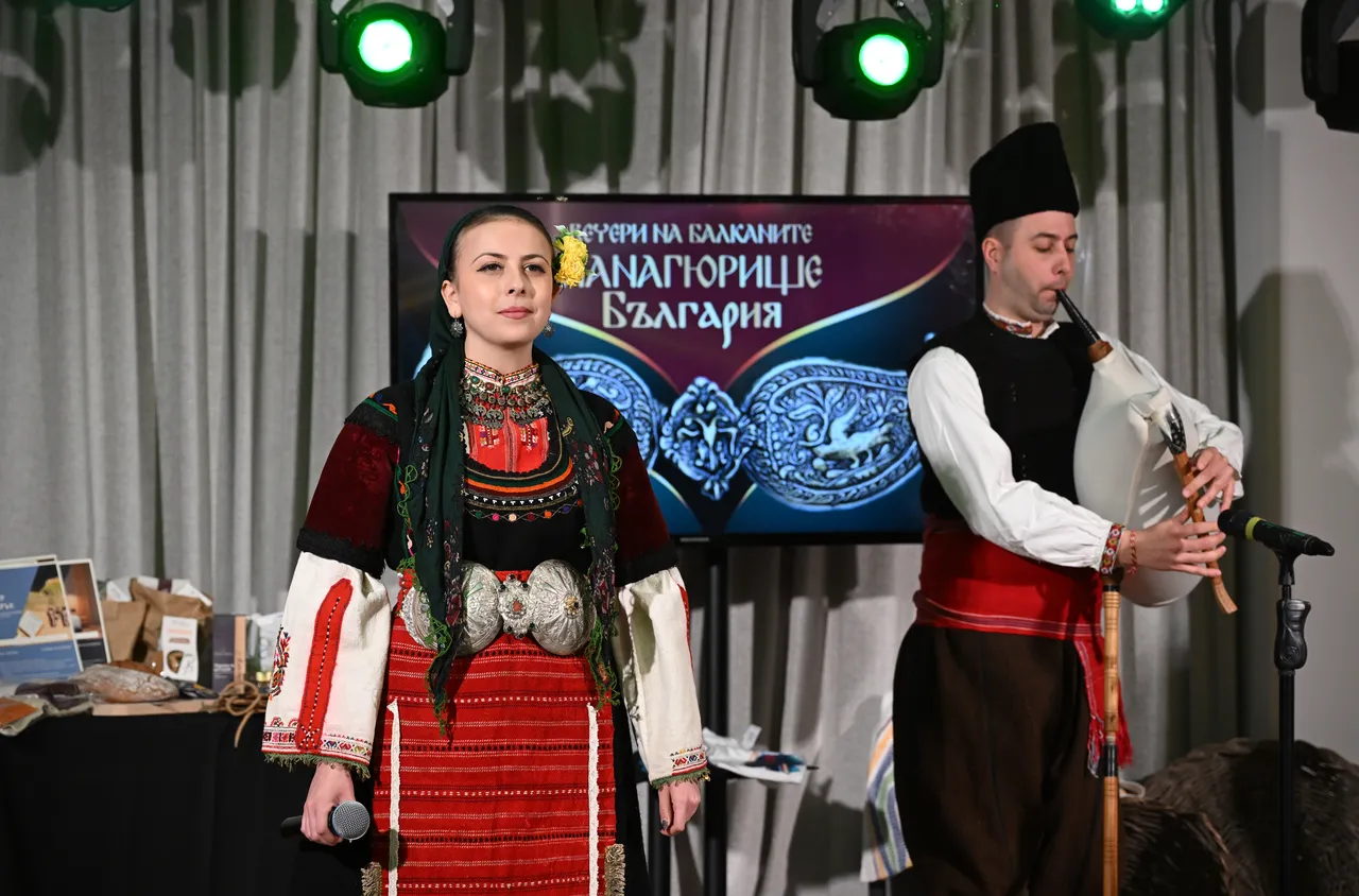 Баба Марта даде начало на "Вечери на Балканите“ в Панагюрище