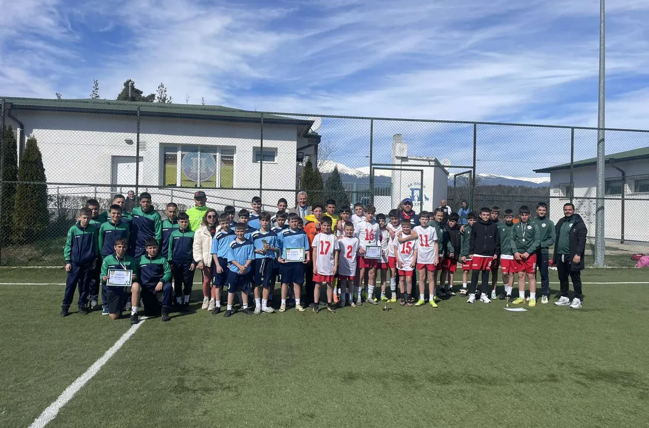 Общинските ученически игри в Разлог събраха десетки млади спортисти