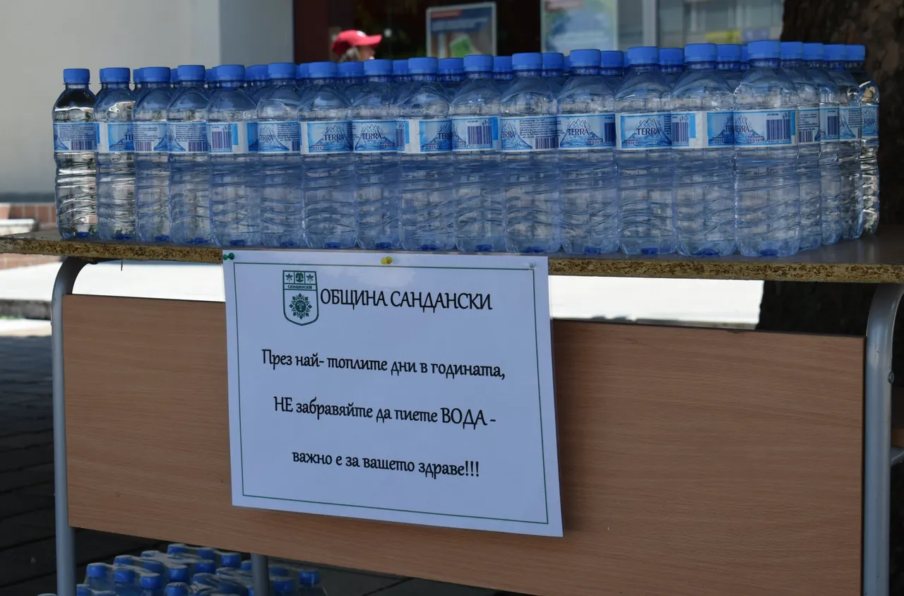Заради жегата: Община Сандански предоставя вода на жителите и гостите на града