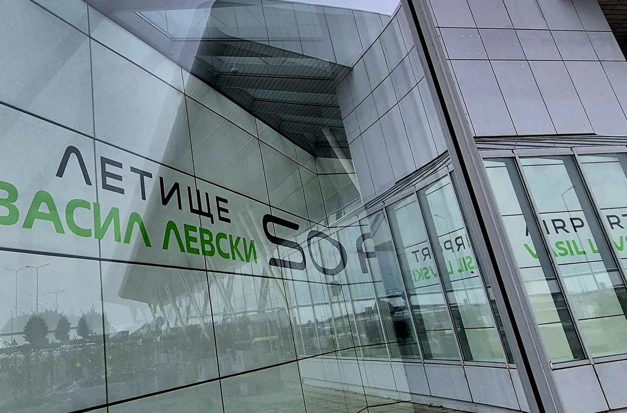 Временно се забранява достъпът на коли до Т2 на летището в София