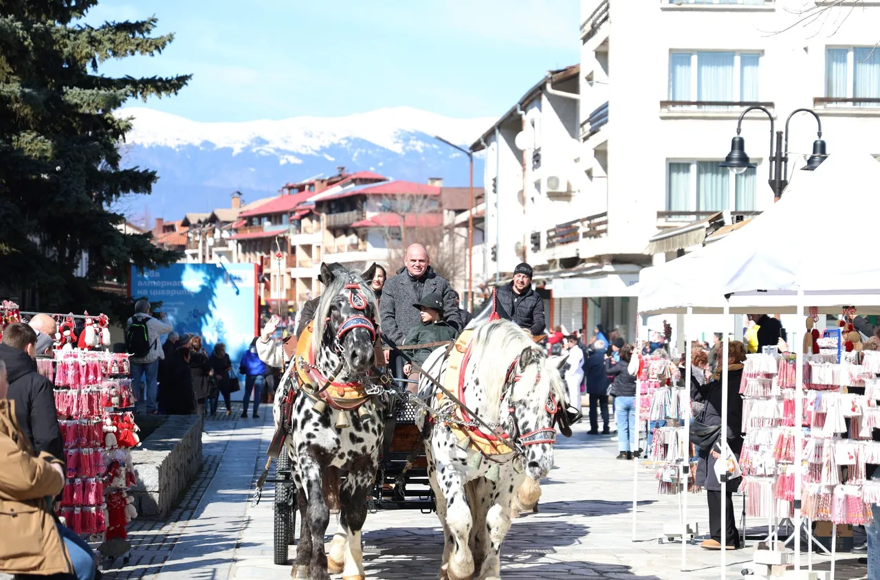 Банско посрещна Тодоровден с празнично настроение и живи традиции /снимки/