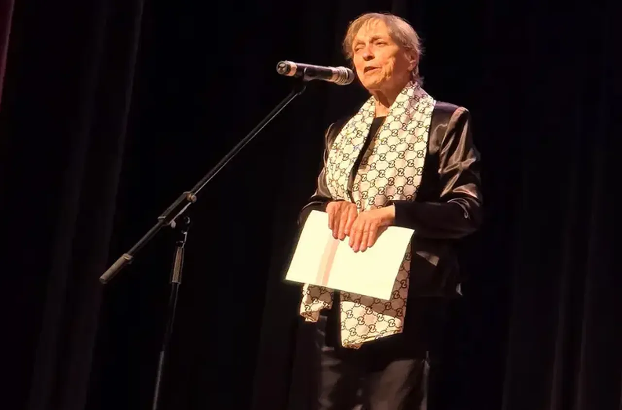 Отиде си поетесата Надежда Захариева