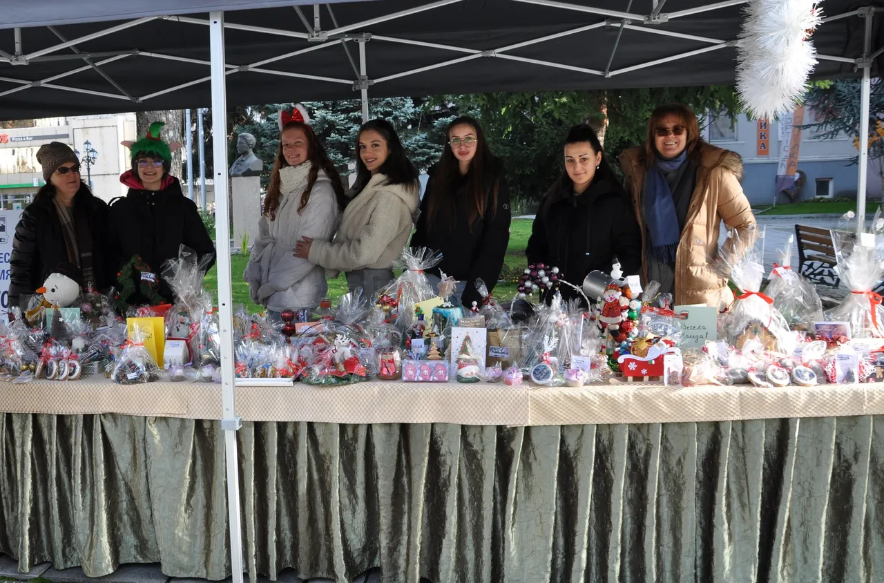 Коледен базар на РПГ "Никола Стойчев" в Разлог