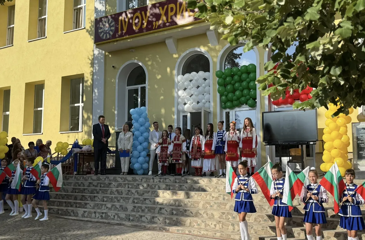 Първи учебен ден в община Петрич – трепет, очакване, надежди и много вълнение 