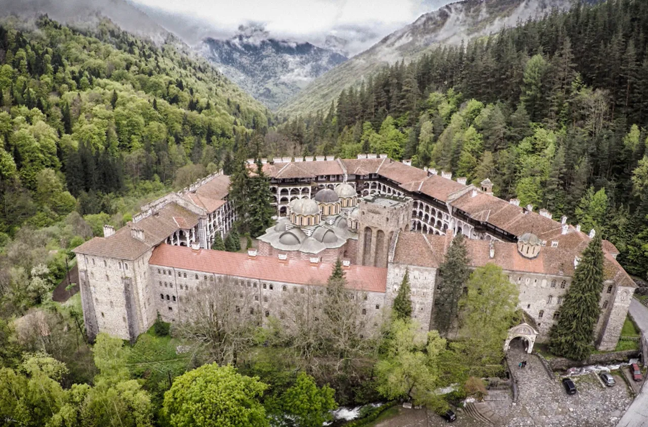 Отслужиха панихида в памет на цар Борис III в Рилския манастир