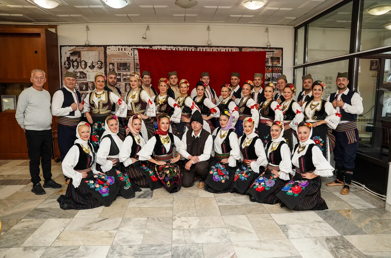 Банско стана сцена на балканския фолклор