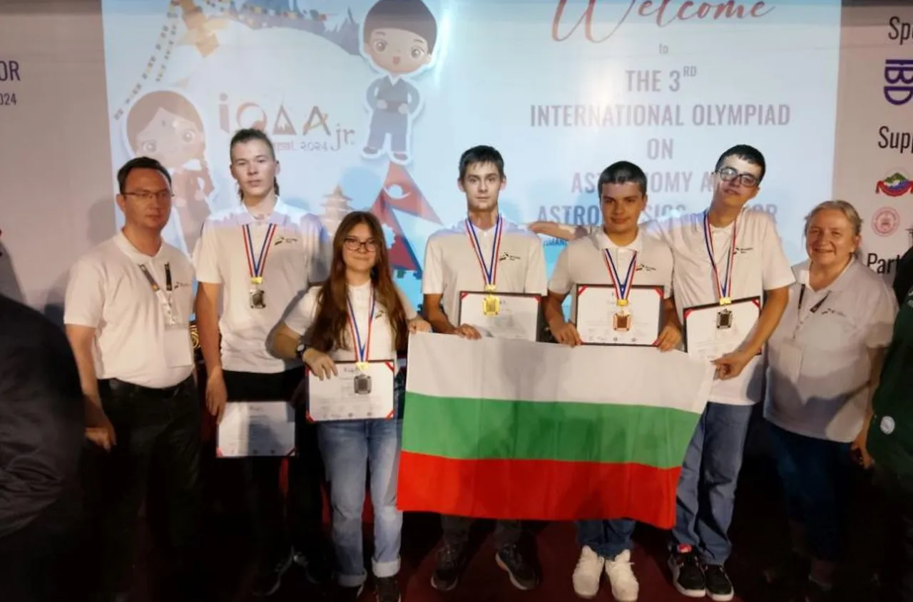 Пет медала завоюваха български ученици на Международна олимпиада 