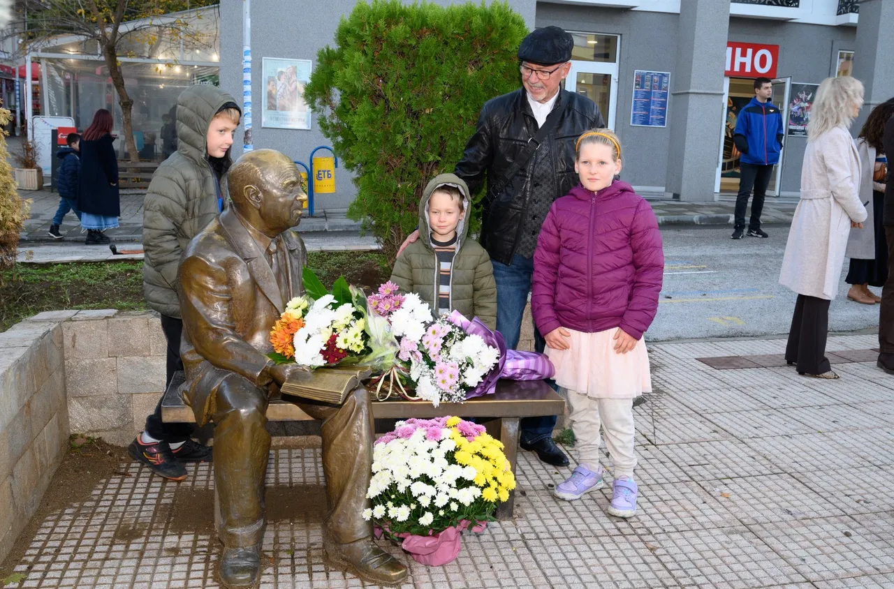 Слово и памет: 92 години от рождението на Евтим Евтимов