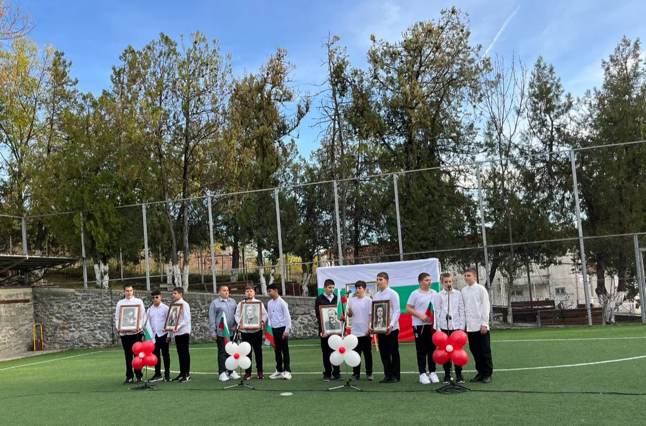 СУ - Гърмен отбеляза Деня на народните будители