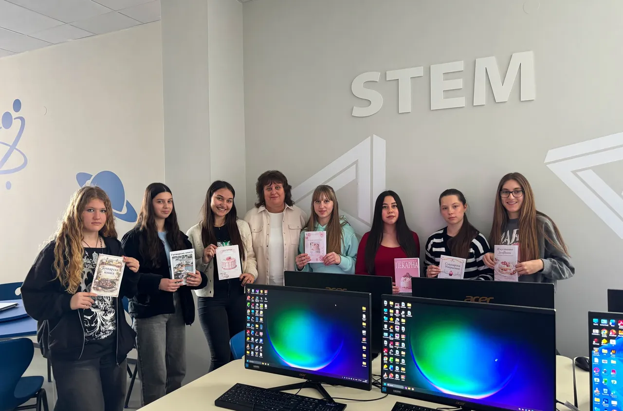 Ученици от Сатовча създават кулинарни книжки по компютърна графика