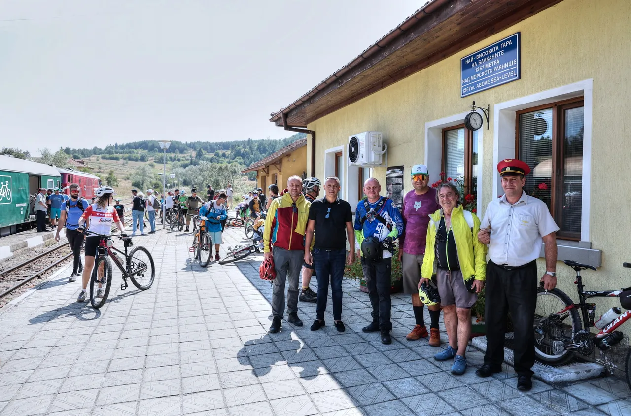 Незабравим финал на Банско Байк Фест през най-високата гара на Балканите