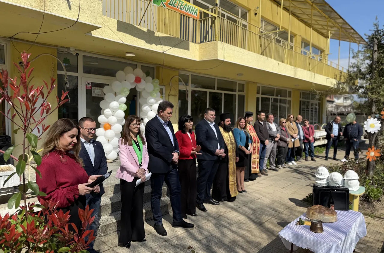 Започнаха дейностите по проекта за енергийна ефективност на ДГ "Детелина" в Петрич
