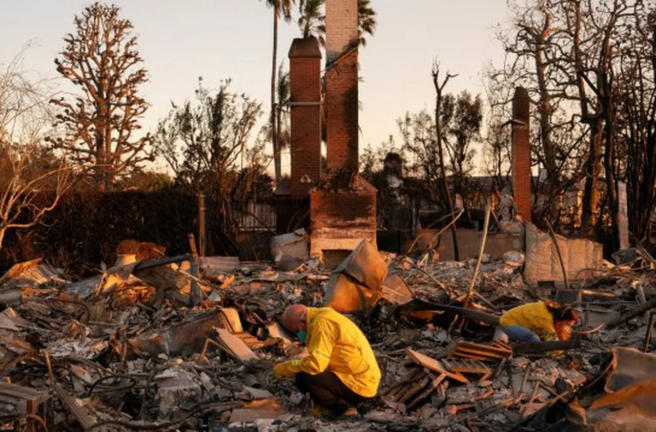 Най-малко 16 са жертвите на пожарите край Лос Анджелис