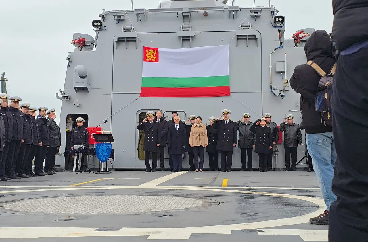 Новият патрулен кораб "Храбри" вече под български флаг/снимки/