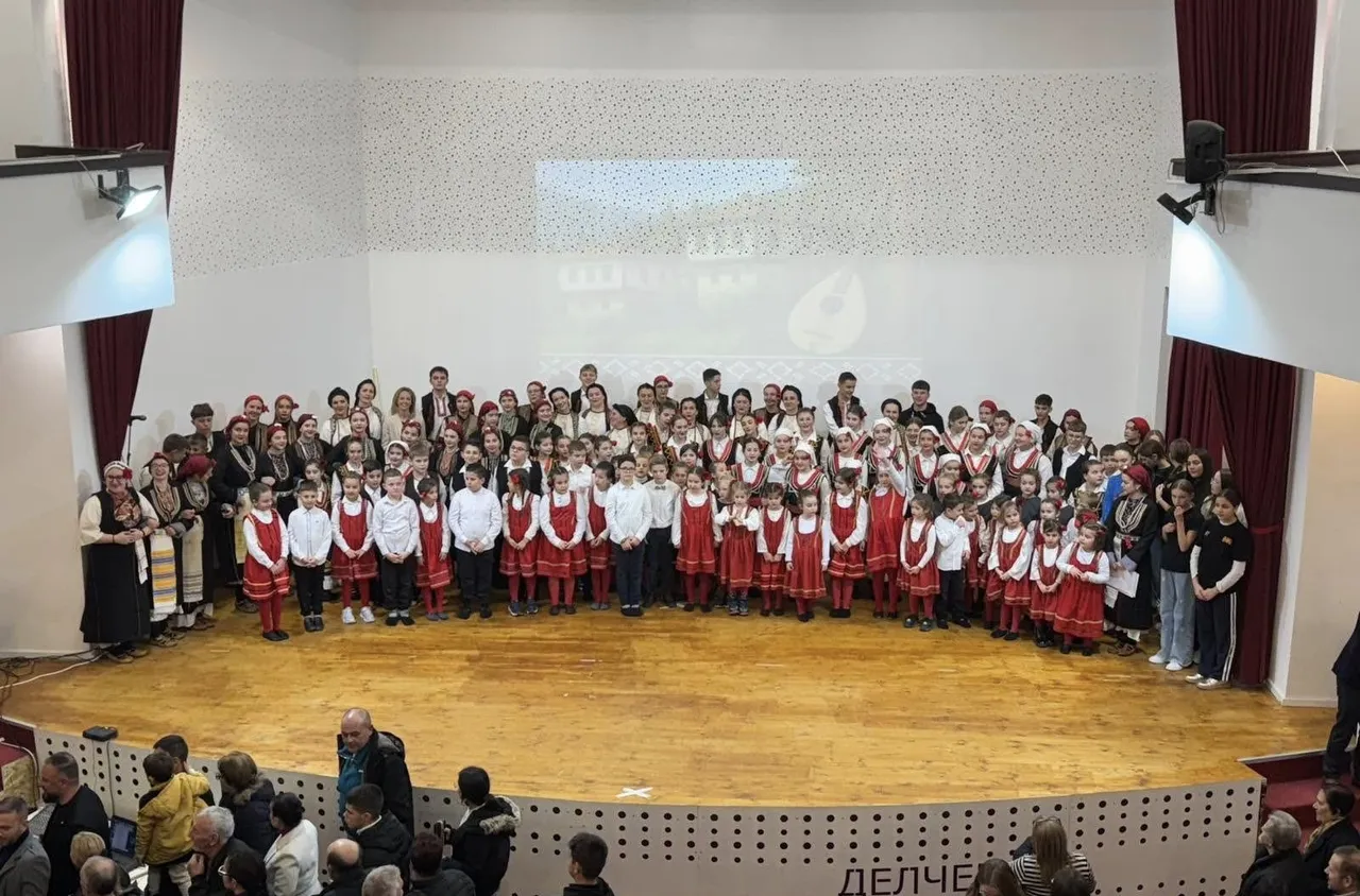 Фолклорната група "Никола Йонков Вапцаров“ – Делчево оживява на сцената с балкански дух