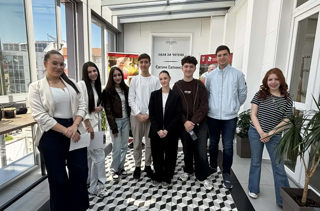 Млади поети от България и Северна Македония се срещнаха в Петрич