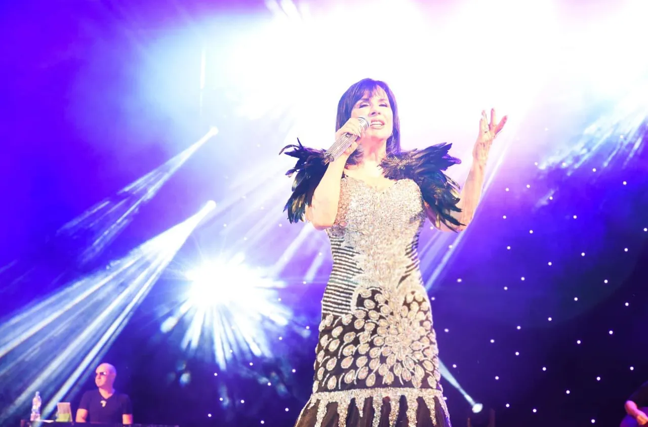 Кичка Бодурова на 70 години