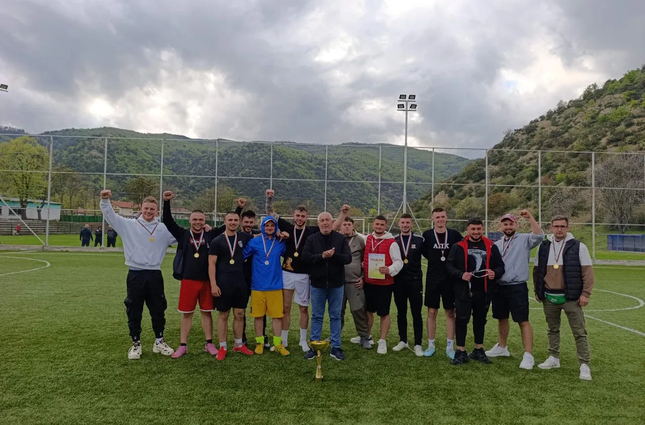 "Кварталните“ спечелиха Великденския футболен турнир в Кресна