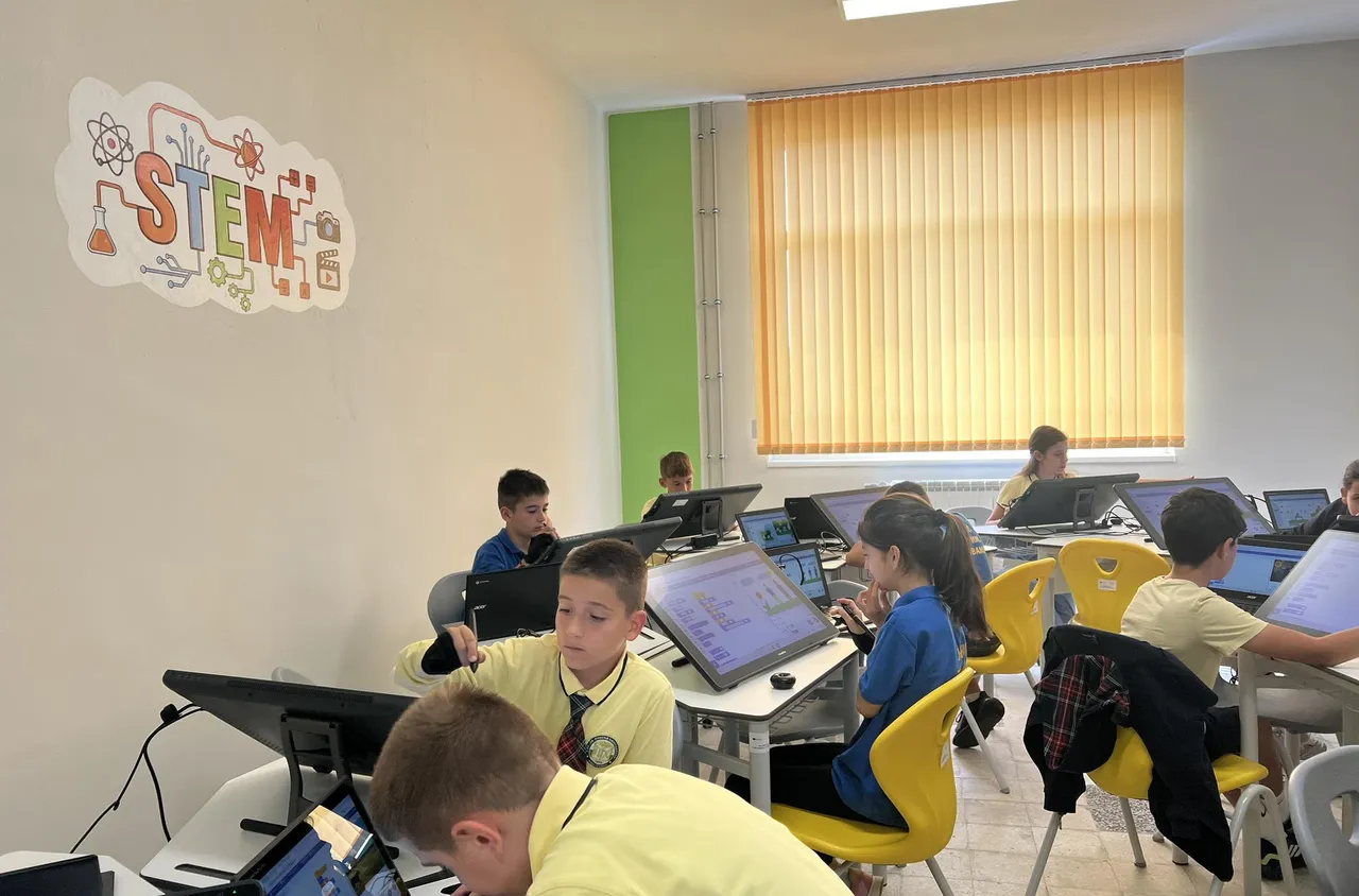 Откриха трети STEM център в Шесто ОУ в Кюстендил
