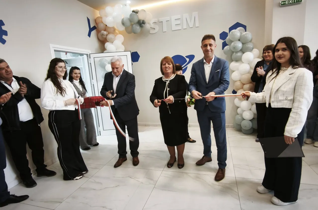 Откриха нов STEM център в СУ "Св. св. Кирил и Методий" в Сатовча