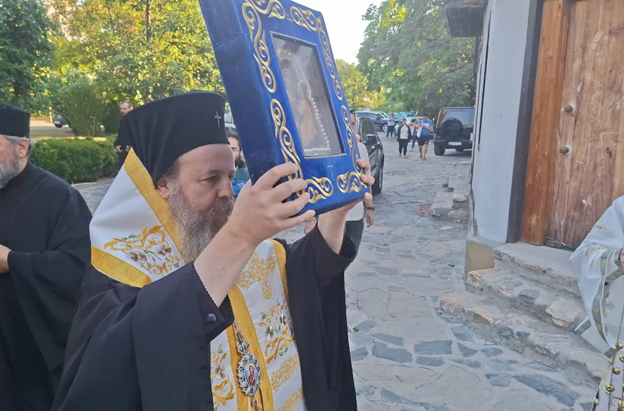 Чудотворната икона на Света Богородица – Хавайска пристигна в Благоевград