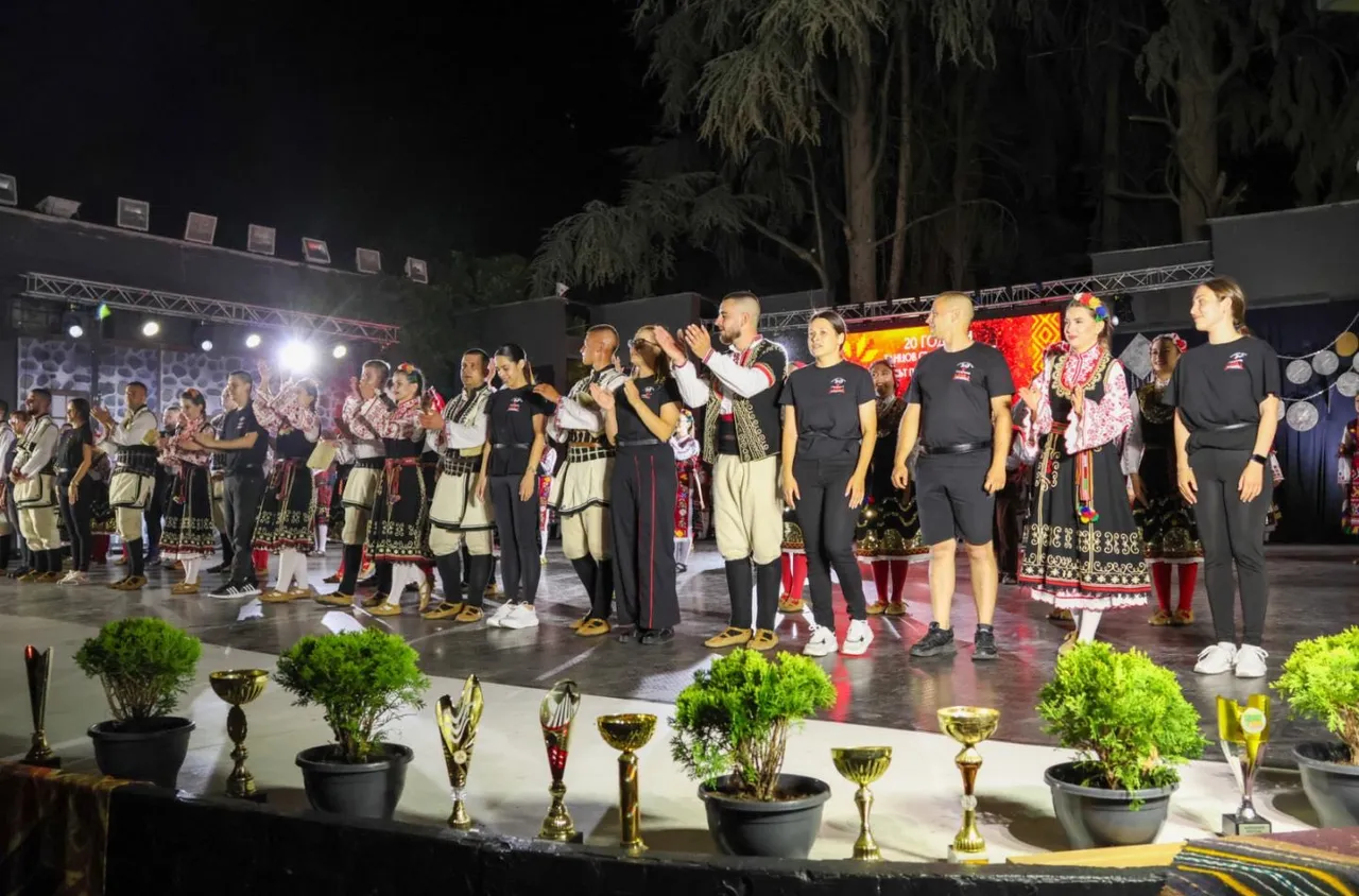 Танцовия състав на Сандански отбеляза 20-та си годишнина