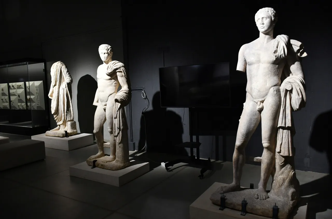 Втората мраморна статуя от Хераклея Синтика се завърна в Петрич