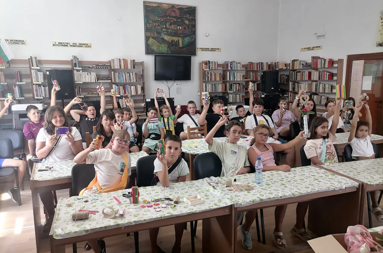 Децата в Гърмен твориха от рециклирани материали
